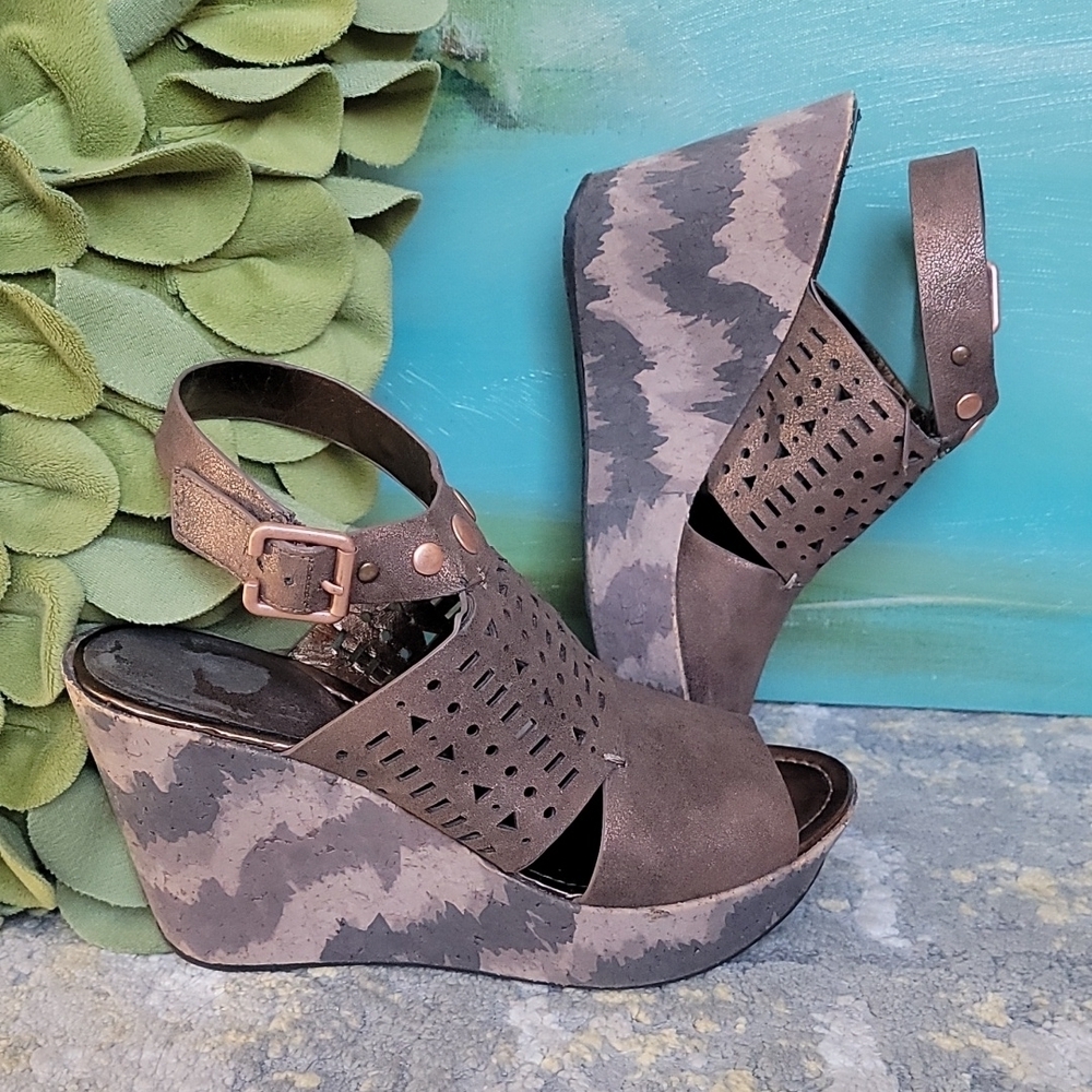 Kenneth Cole Reaction Filet of Sole & WMS